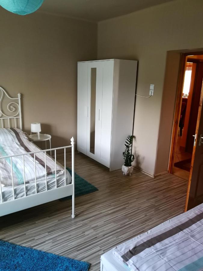 Zso-Ze Apartman Tiszafured Bagian luar foto