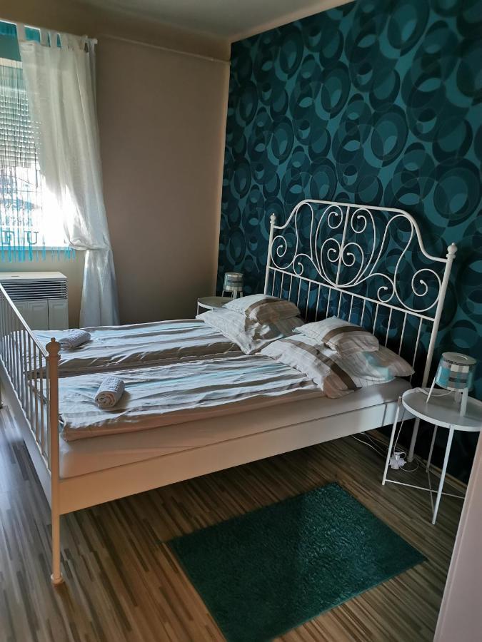 Zso-Ze Apartman Tiszafured Bagian luar foto