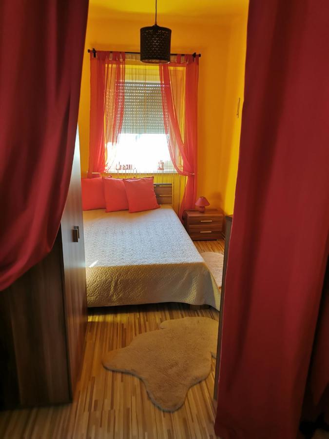 Zso-Ze Apartman Tiszafured Bagian luar foto